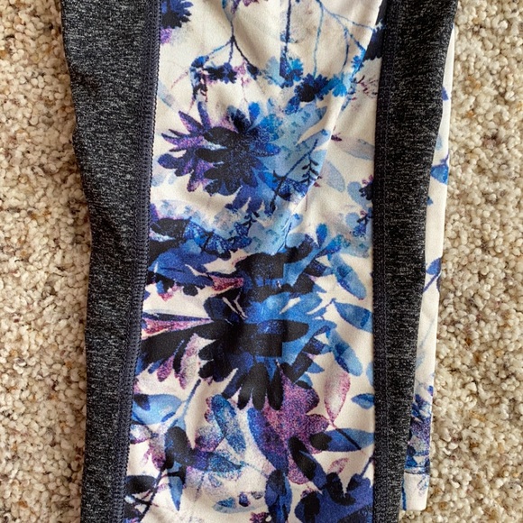 • Lularoe Yoga Jade Pants • - Picture 4 of 5